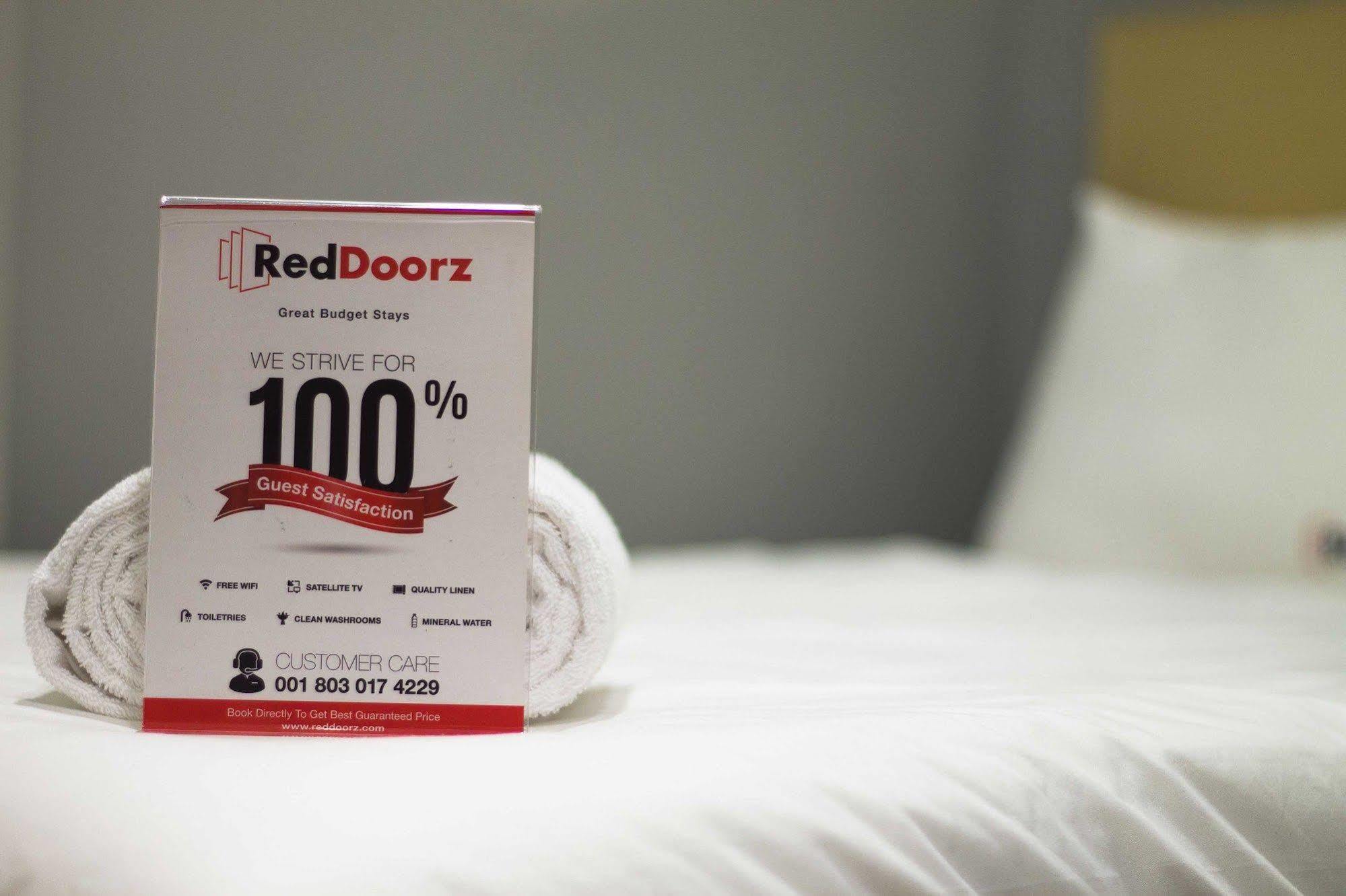 Готель Reddoorz @ Dago Бандунг Екстер'єр фото